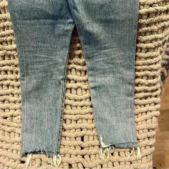 Levi’s Premium Wedgie Fit Jeans - Picture 7 of 8